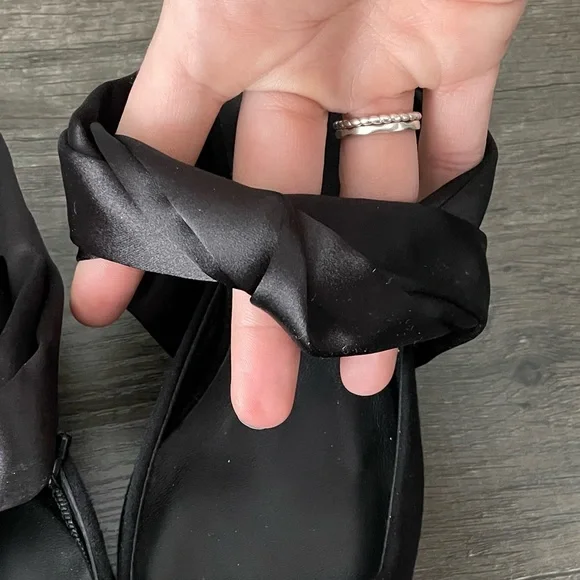 NWT Mango Classic Solid Black Genuine Leather Tied Down Knot Heeled Mules Shoes - Picture 3 of 8